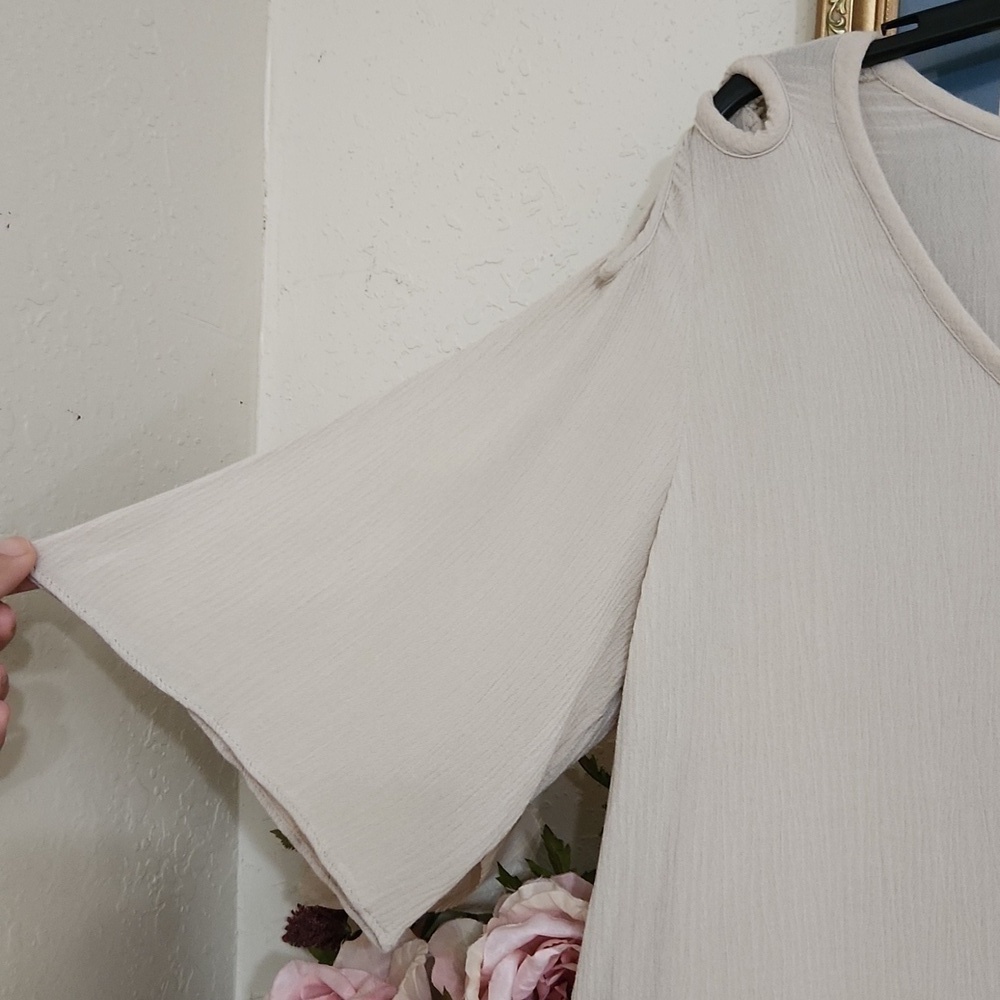 Soft Surroundings Size large Flowy Top With Open Bow Detail Lagenlook Coastal - Picture 7 of 12